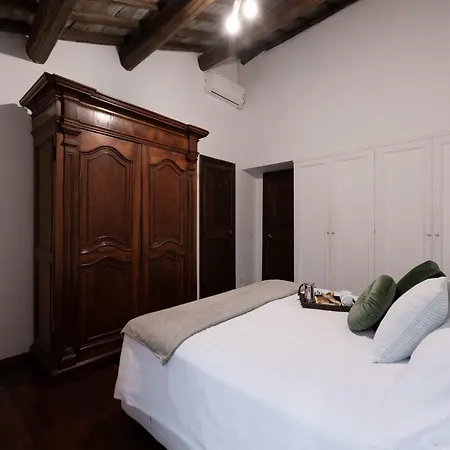The Rent - Stylish In Trastevere District Apartment *