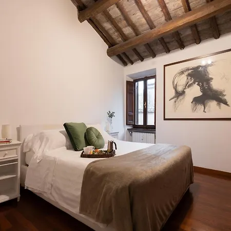 The Rent - Stylish In Trastevere District Apartment