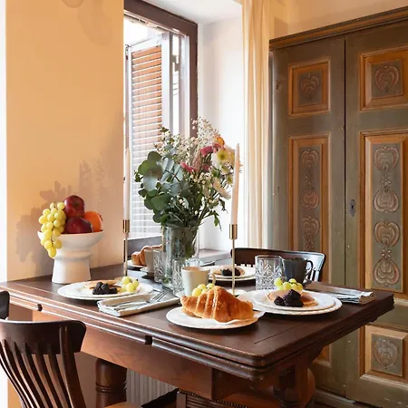 The Rent - Stylish In Trastevere District Rome